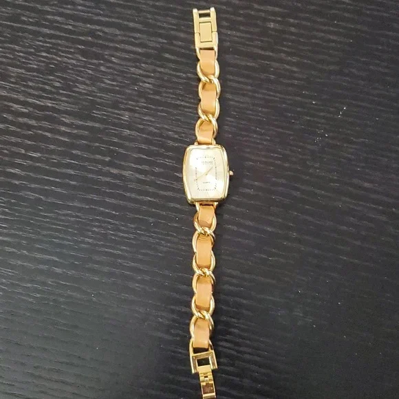 Joan Rivers Classics Watch - Picture 3 of 5